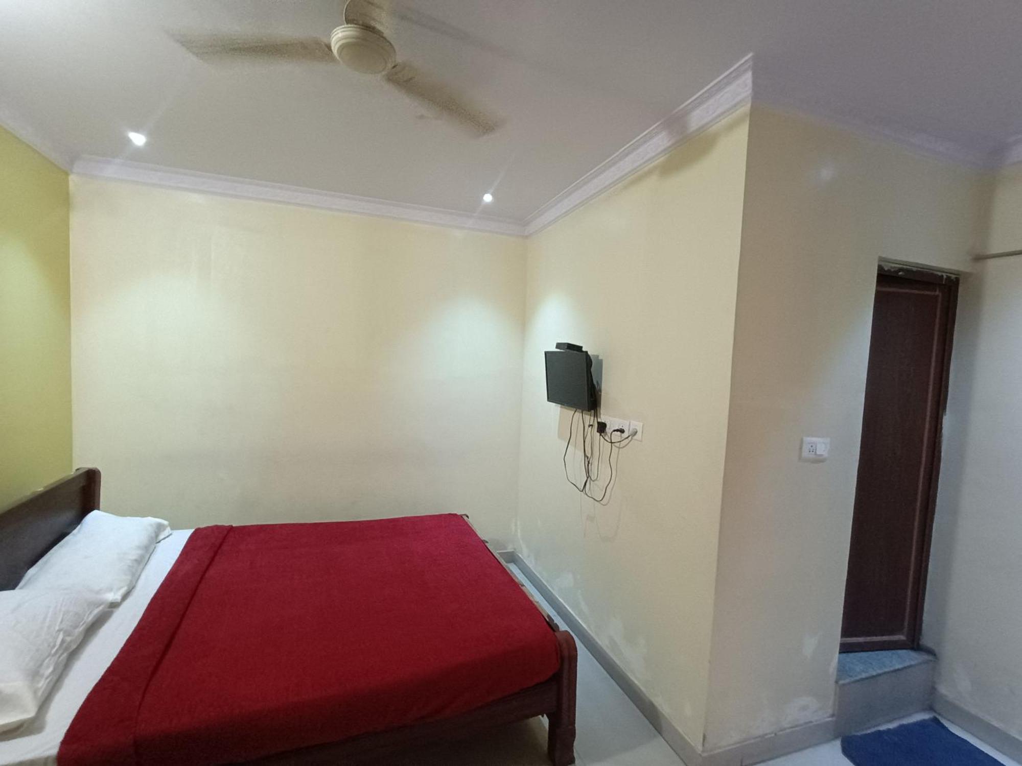 Hotel Malnad Grand Inn Kumbalgod Exterior photo